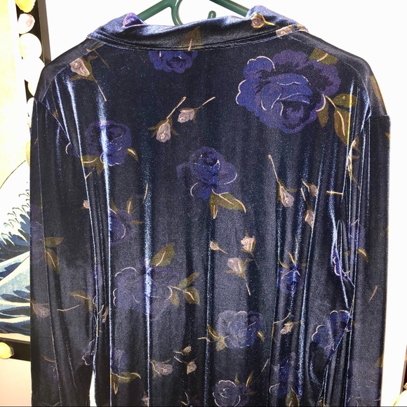 Floral Velvet Top Shirt - Picture 5 of 6